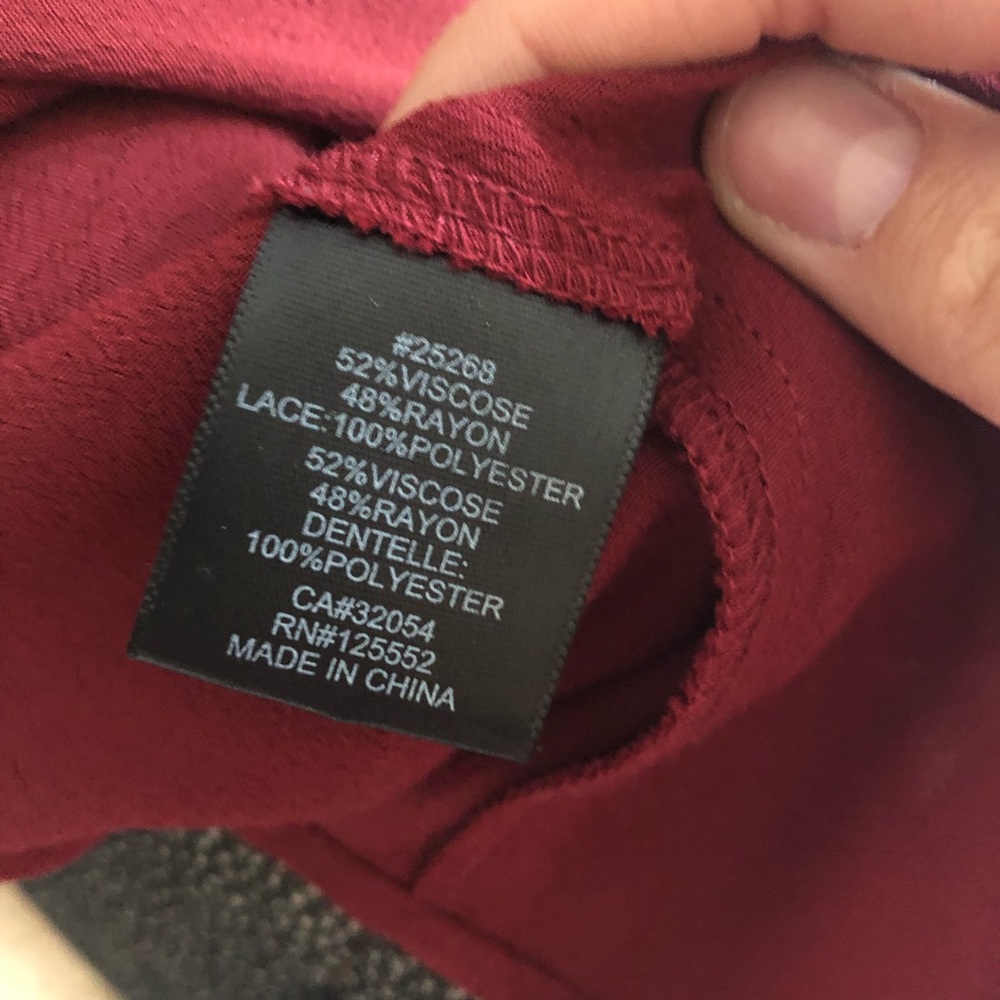 Anthropologie Guest Editor  Maroon Lace Top sz S ✨ - Picture 4 of 4